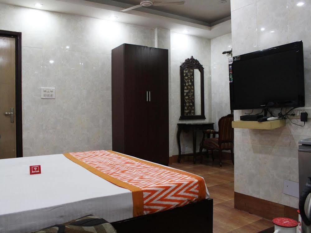 Oyo 2705 Hotel Preet Palace 新德里 外观 照片