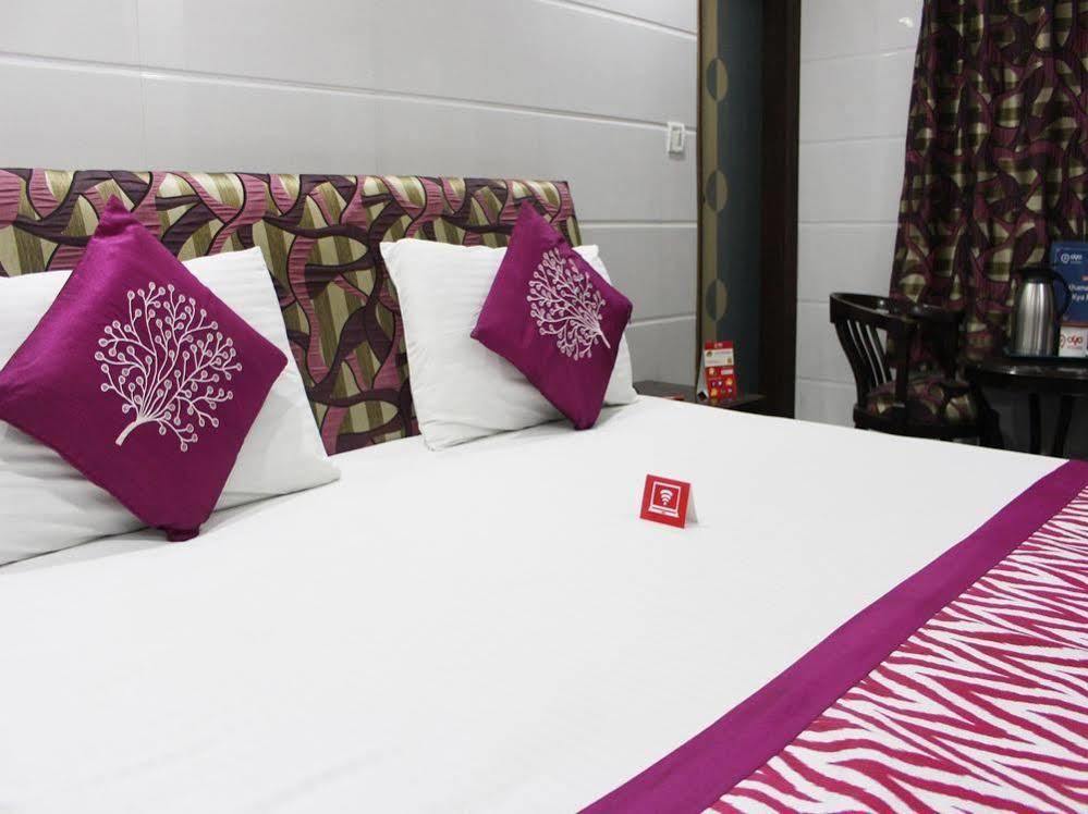 Oyo 2705 Hotel Preet Palace 新德里 外观 照片