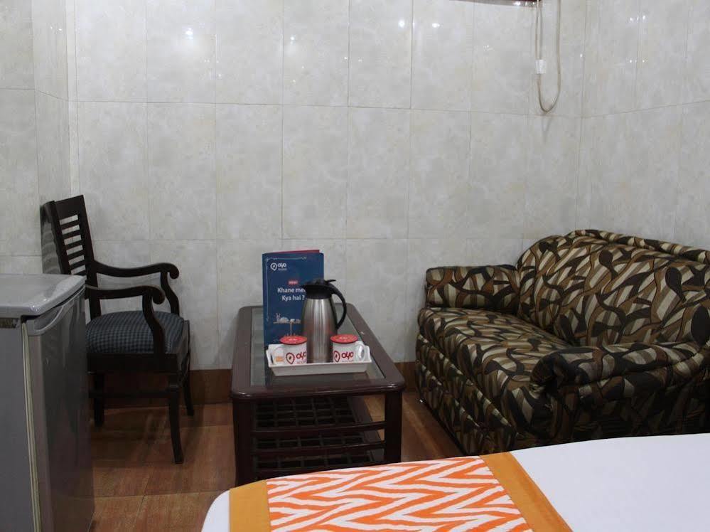 Oyo 2705 Hotel Preet Palace 新德里 外观 照片
