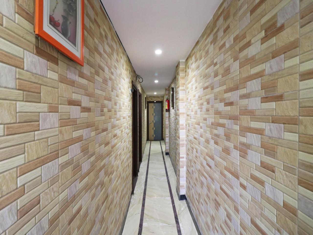Oyo 2705 Hotel Preet Palace 新德里 外观 照片